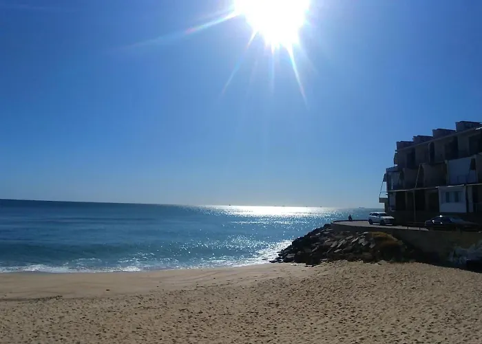 빌라 сучасна з басейном на приватній території *