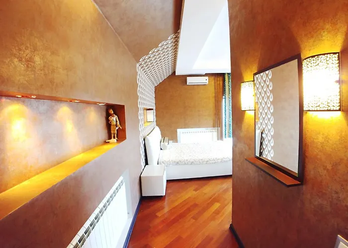 сучасна з басейном на приватній території * Odessza